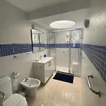 Апартаменти Island Village Ocean View *