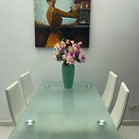 아파트 Island Village Ocean View 아데제