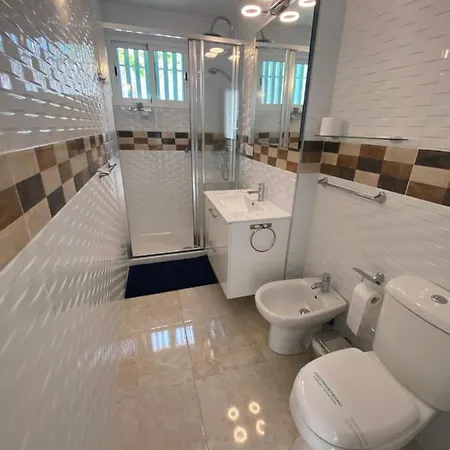 Island Village Ocean View Lägenhet *